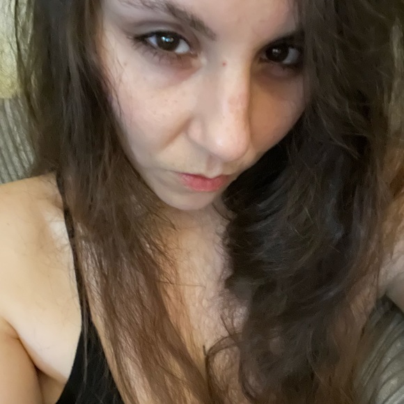 Meet your Posher, Rae - Picture 5 of 6